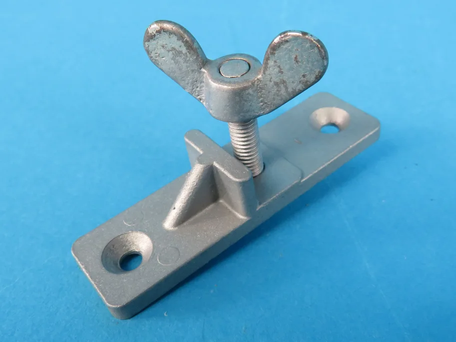 Halterung Maschine unten