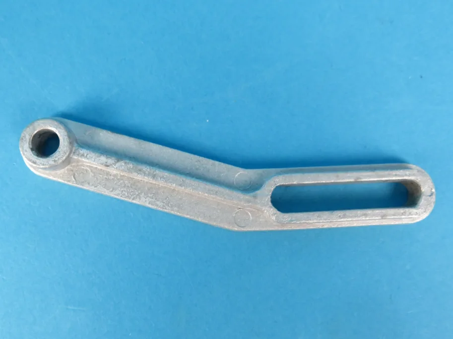 gebogene Schlitzschiene